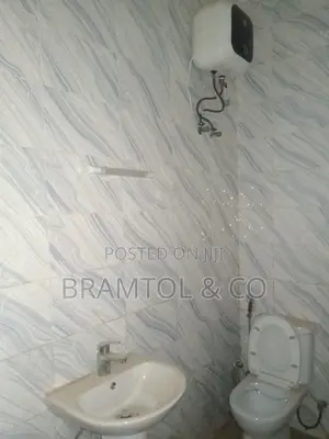 3bdrm Block of Flats in Jahi for rent