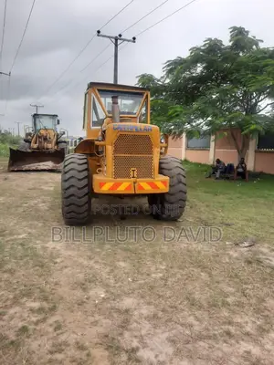 Payloader Caterpillar Machine