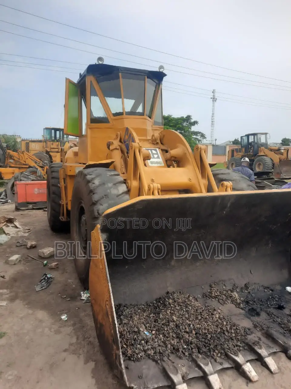 Payloader Caterpillar Machine
