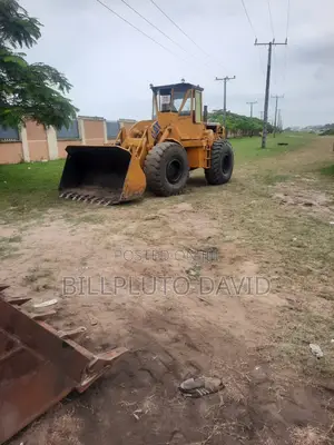 Payloader Caterpillar Machine