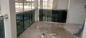 Frameless Glass