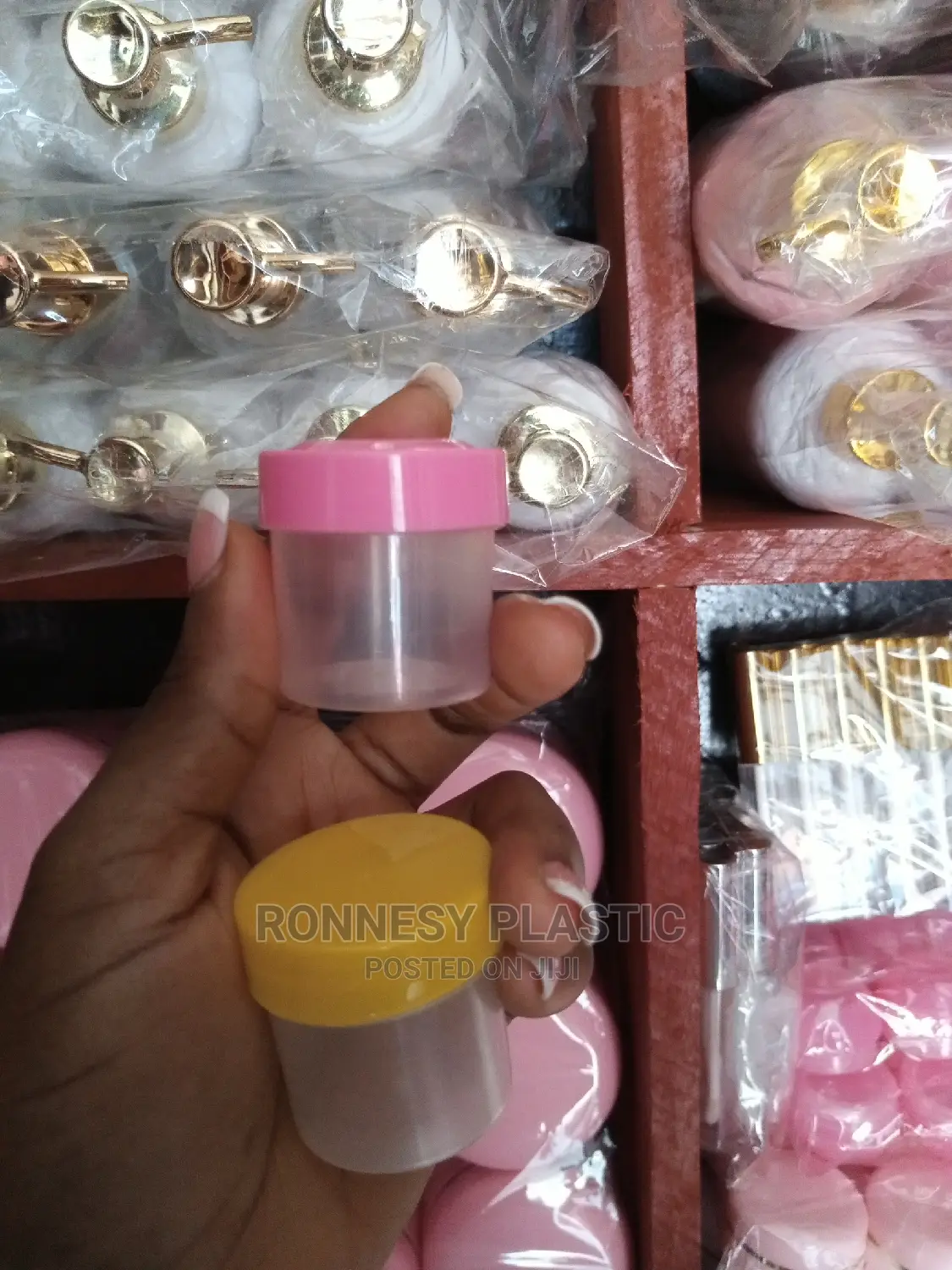 C20 Plastic Pink Lips Cup
