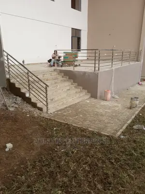 Lining Stainless Steel Rail