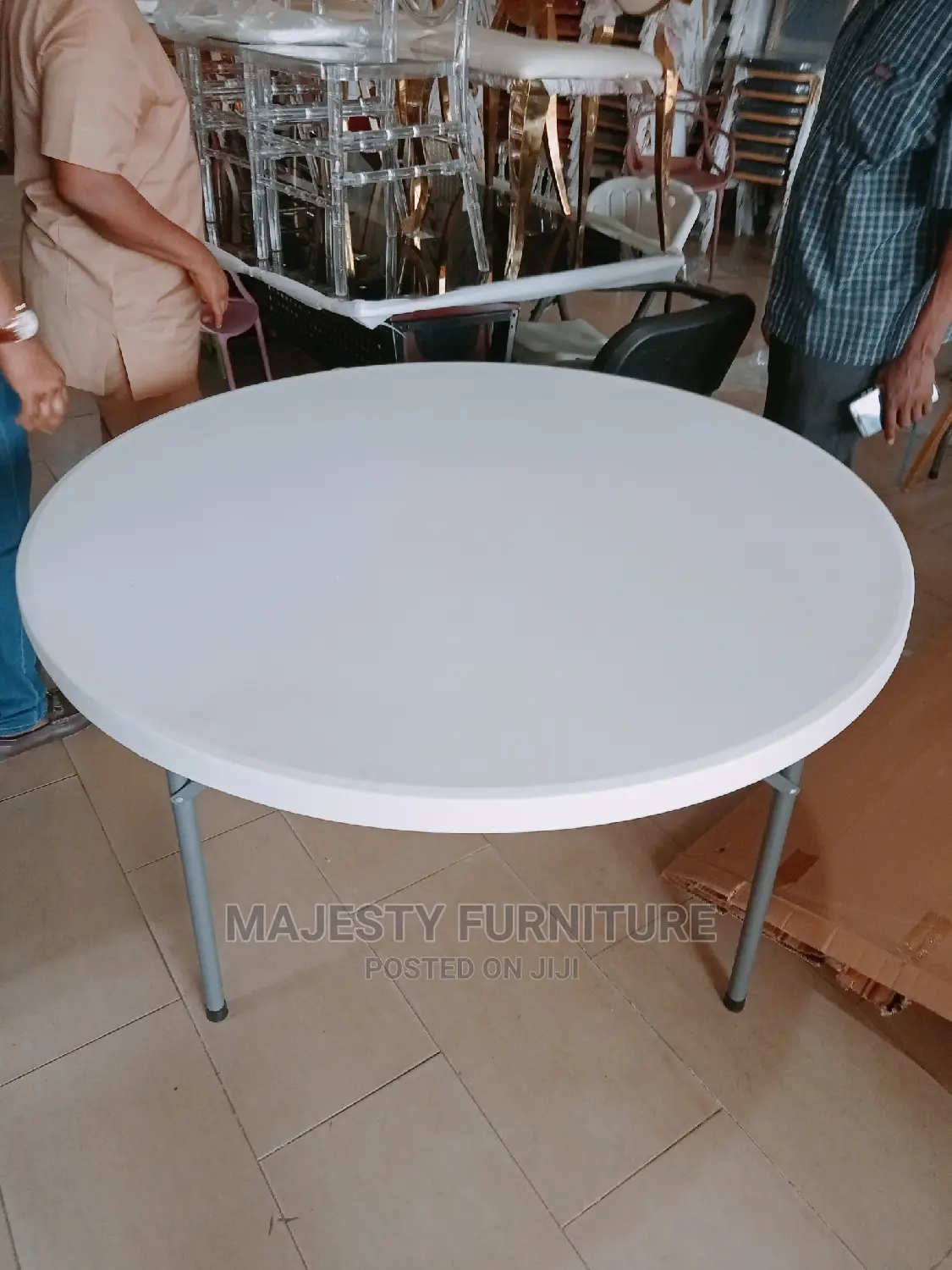 8 Seater Banquet Round Table