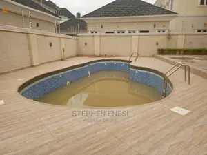 Luxury Swimming Pools