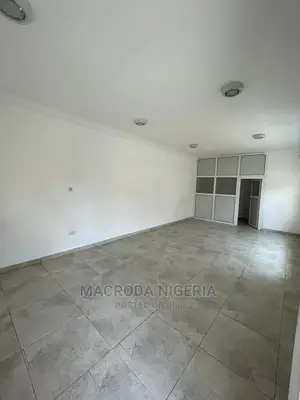 4bdrm Duplex in Lekki Phase 1 for rent
