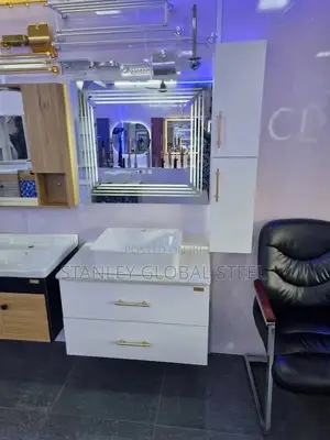 Cabinet Basin With Mirror