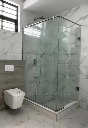 10mm Plain Tempered Shower Enclosure.