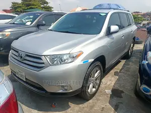 Toyota Highlander Limited 3.5L 2WD 2013 Silver