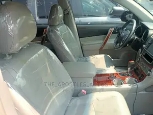 Toyota Highlander Limited 3.5l 4WD 2013 Blue