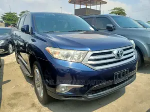 Toyota Highlander Limited 3.5l 4WD 2013 Blue