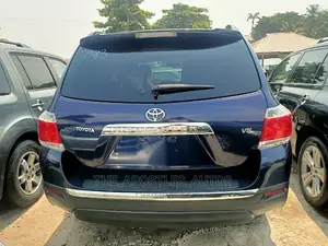 Toyota Highlander Limited 3.5l 4WD 2013 Blue