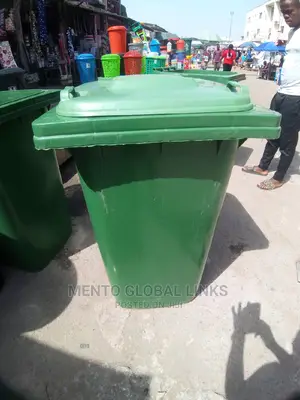 240lt Wast Bin