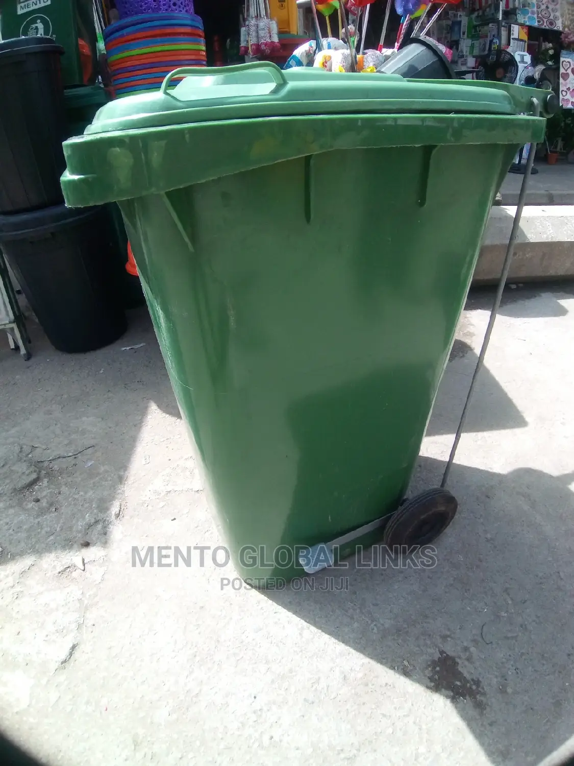 240lt Wast Bin