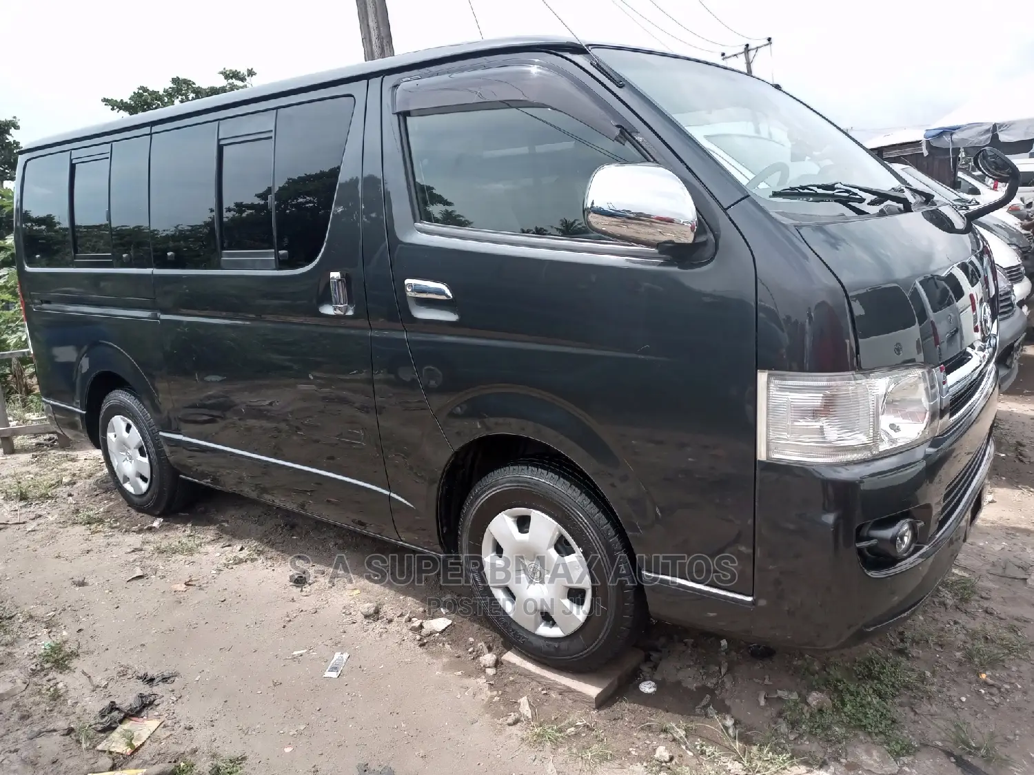 Toyota HiAce 2012 Black