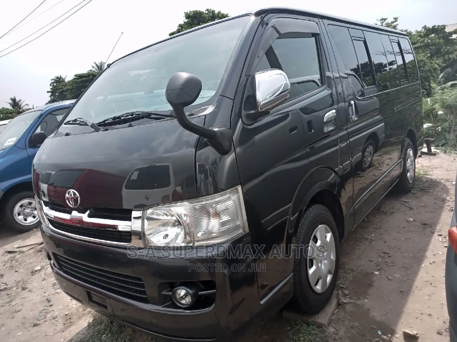 Toyota HiAce 2012 Black