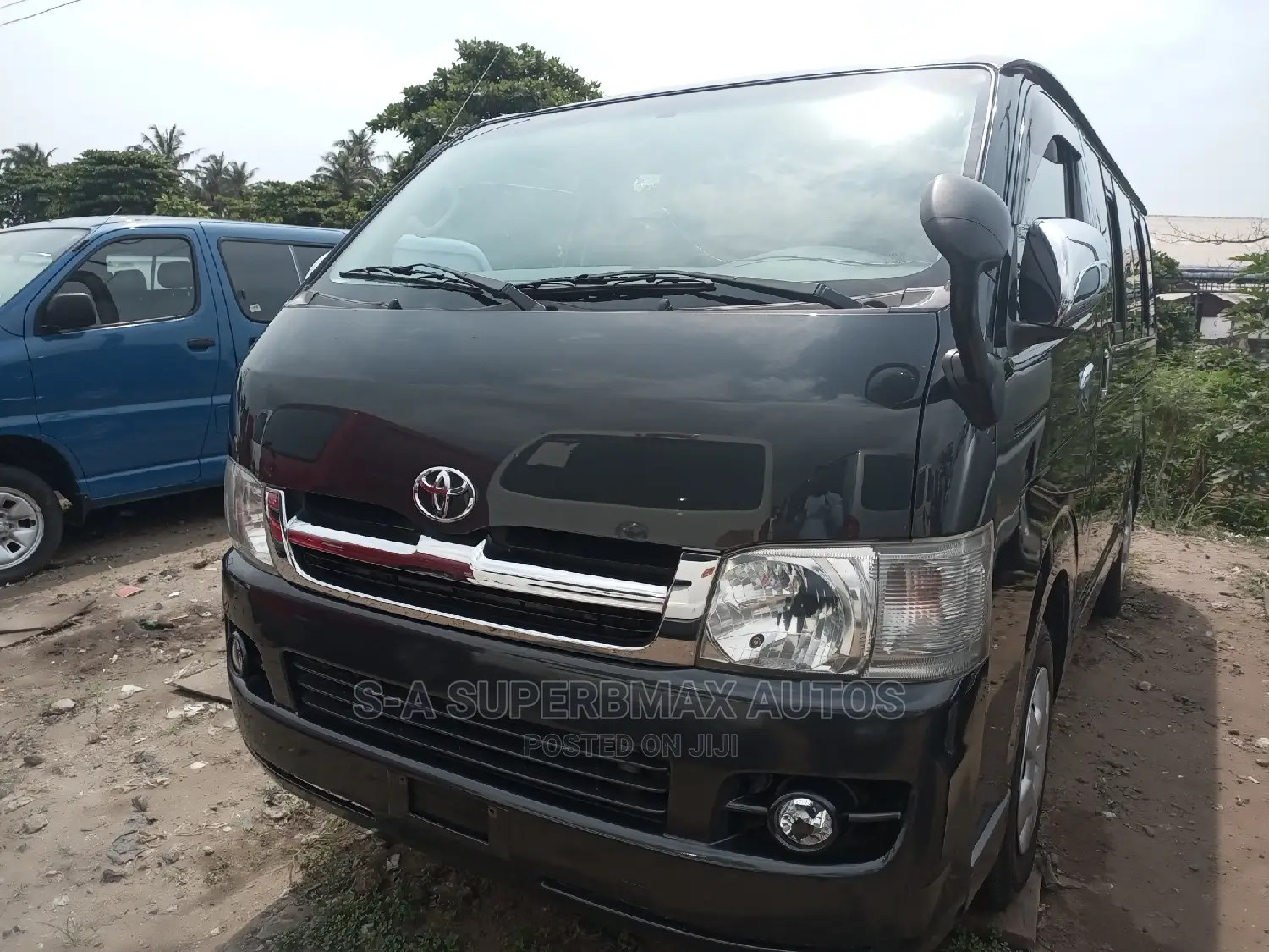 Toyota HiAce 2012 Black