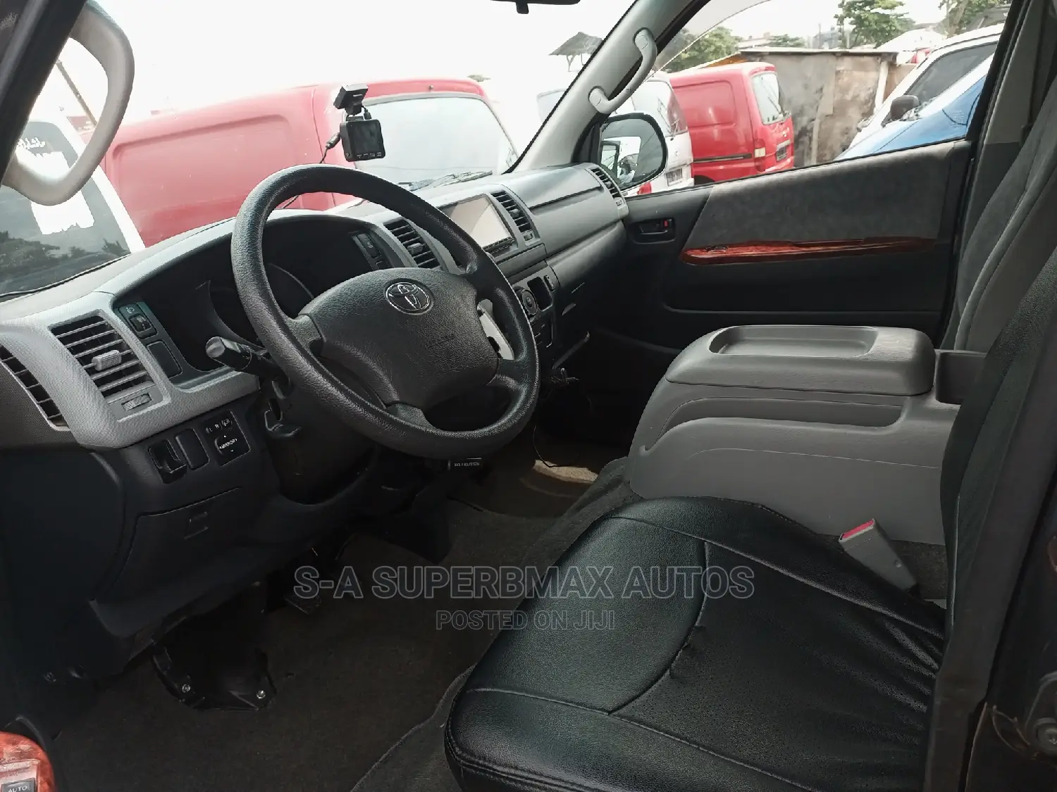 Toyota HiAce 2012 Black