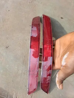 All Kinds of Mercedes Benz Back Bumper Reflector