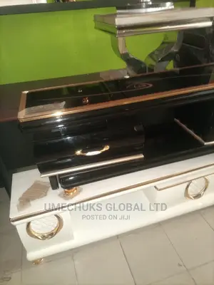 Quality Glass Top Tv Stand
