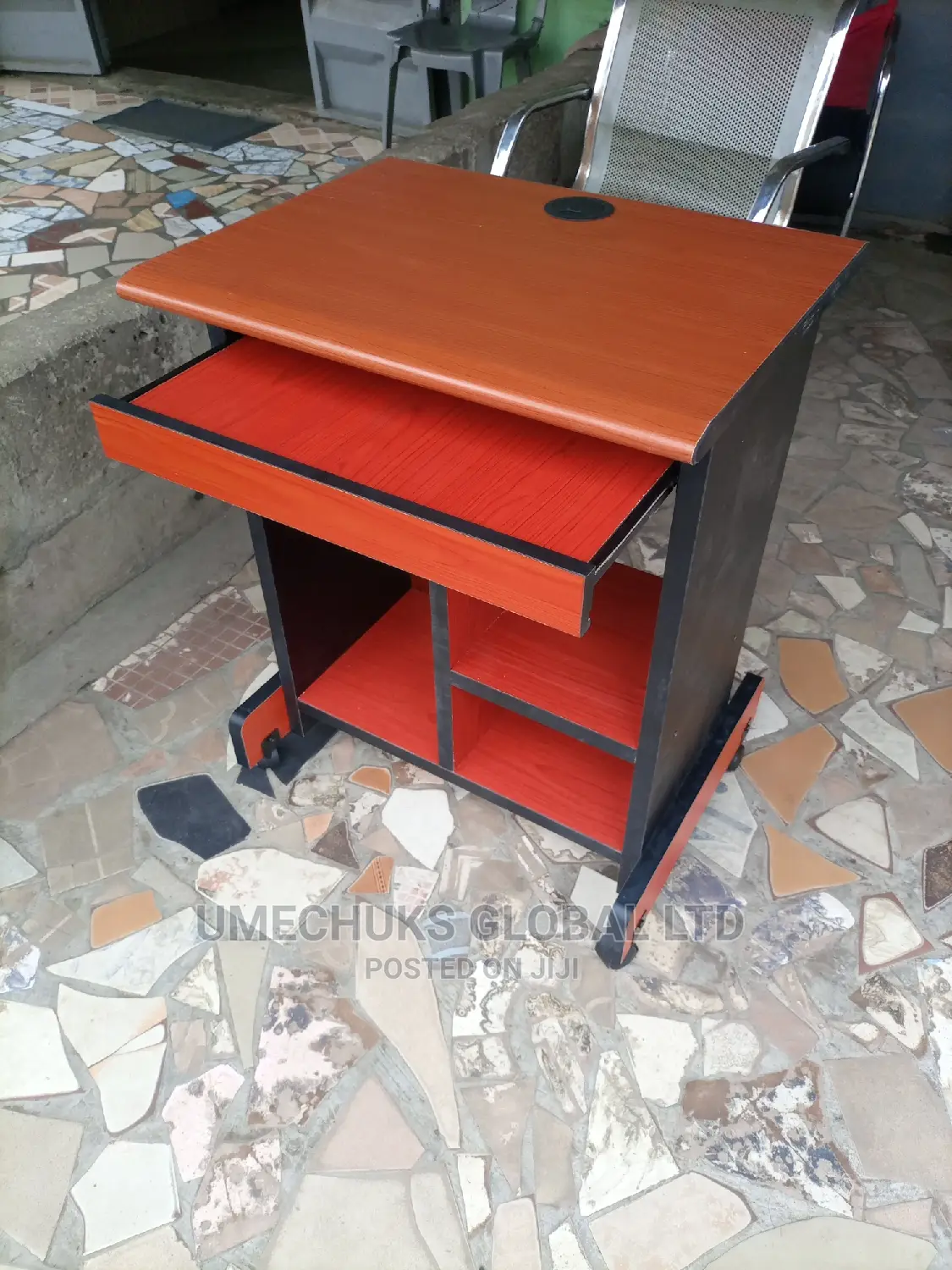 Quality Computer Table