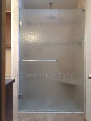 Cubicle Shower