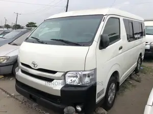 Toyota HiAce 2013 White