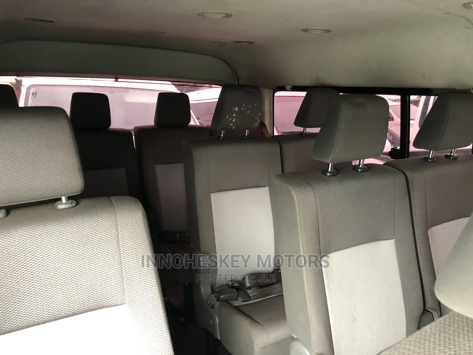 Toyota HiAce 2013 White