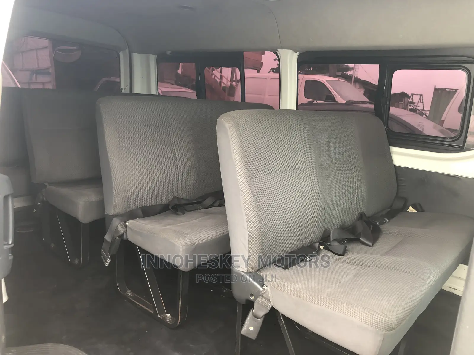 Toyota HiAce 2014 White