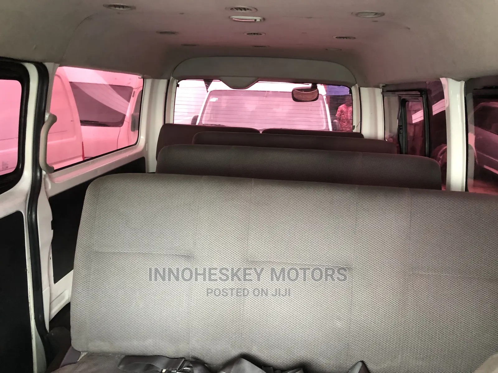 Toyota HiAce 2014 White