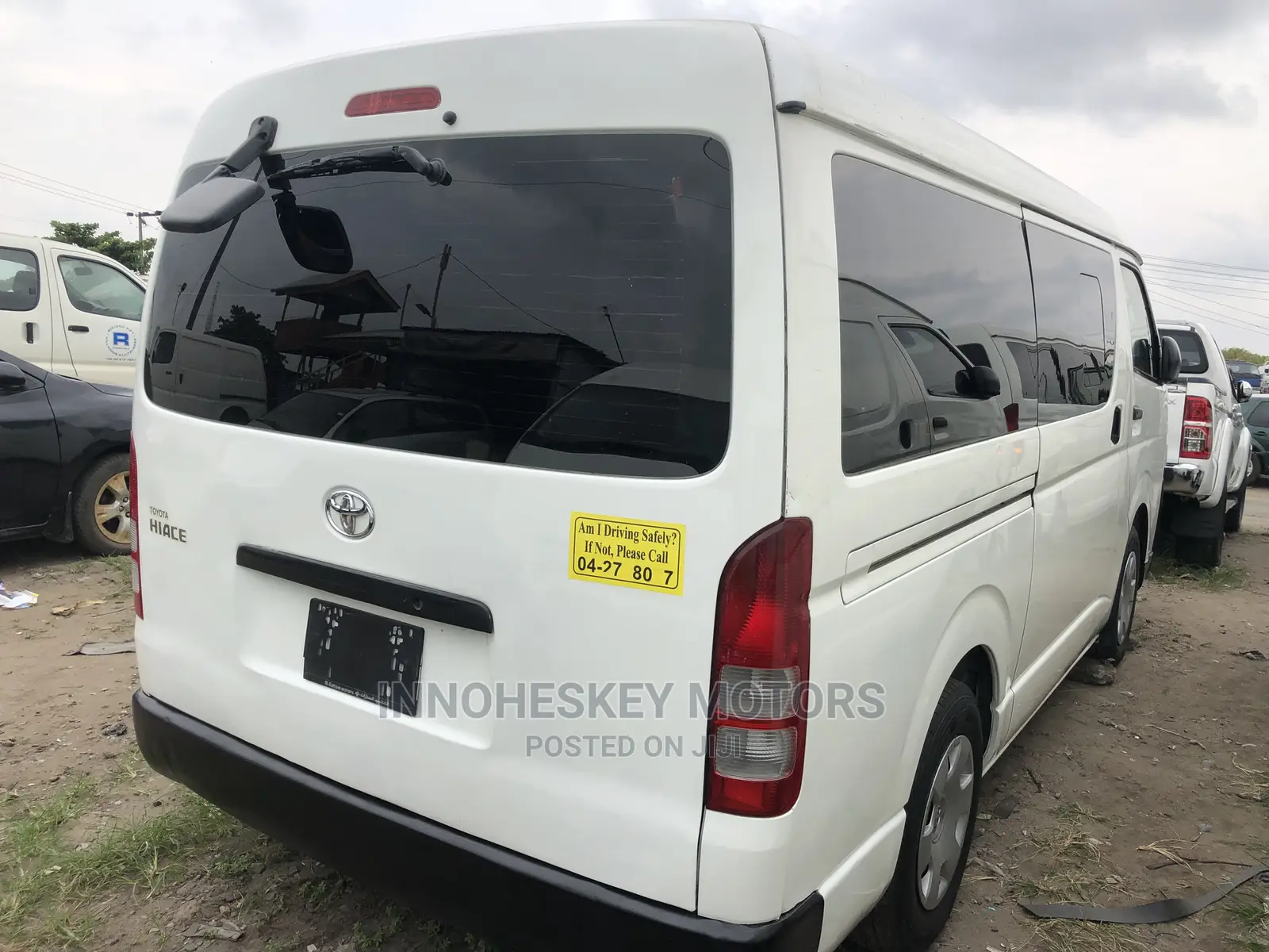Toyota HiAce 2014 White