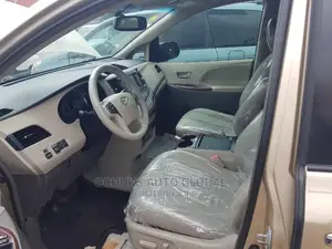 Toyota Sienna XLE 7 Passenger 2011 Gold