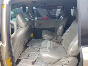 Toyota Sienna XLE 7 Passenger 2011 Gold