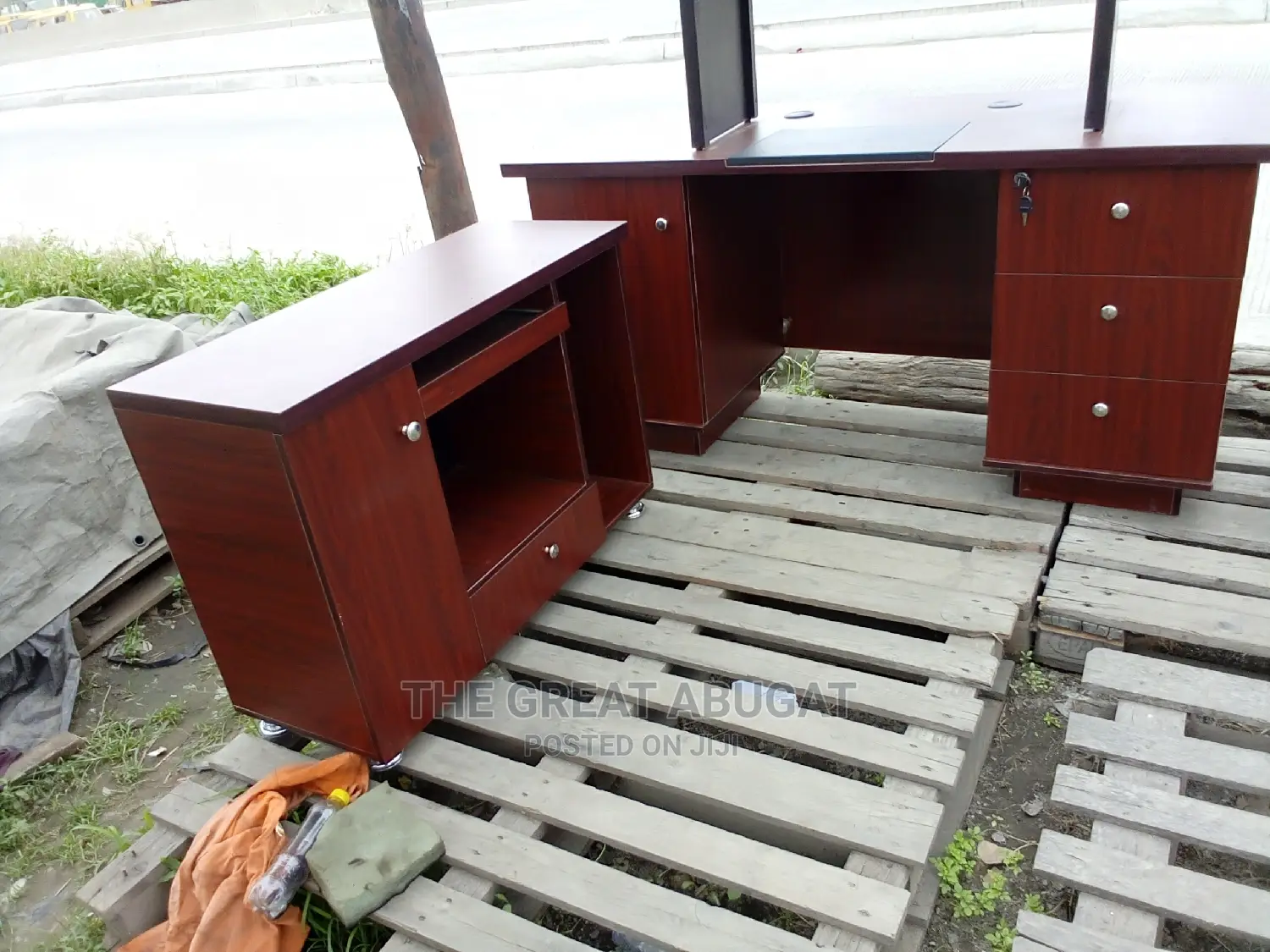 Executive Office Table With Extension