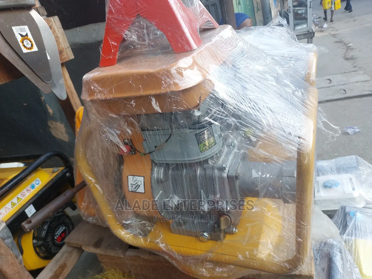 Robin Concrete Vibrator