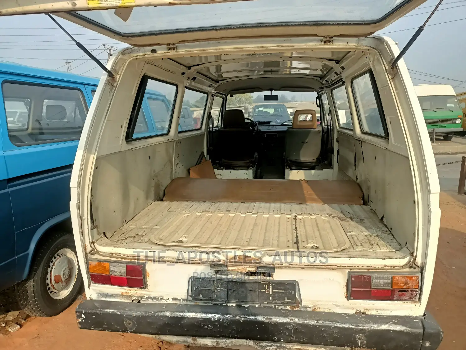 Volkswagen LT 2000 White