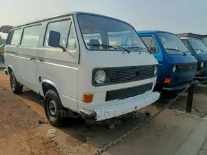 Volkswagen LT 2000 White