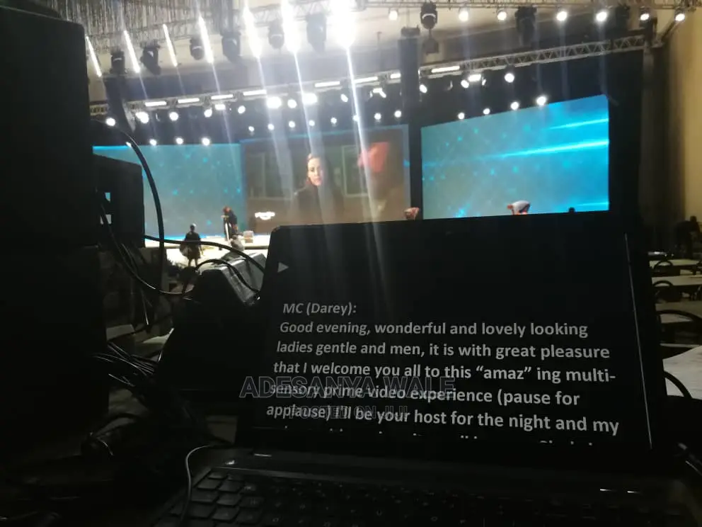 Autocue/Teleprompter on Big Screen Service