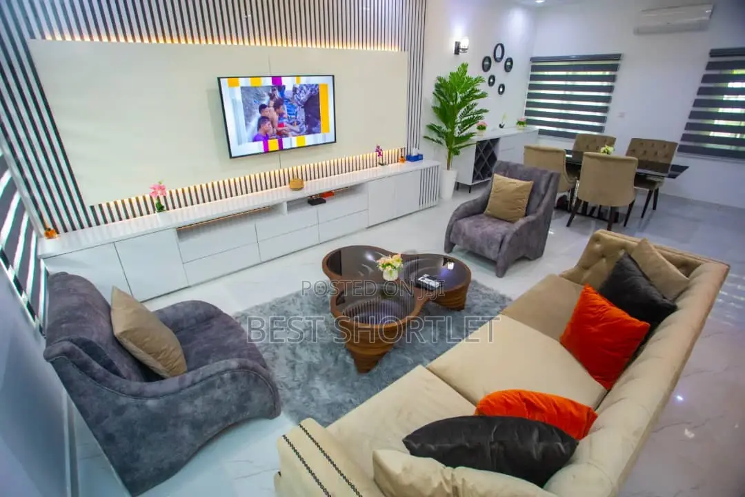 Royal/Luxury 2 Bedroom Duplex