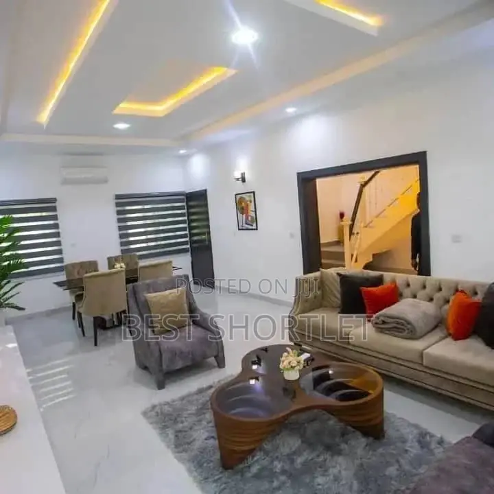 Royal/Luxury 2 Bedroom Duplex