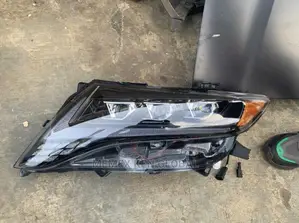 Head Lamp Venza 2020