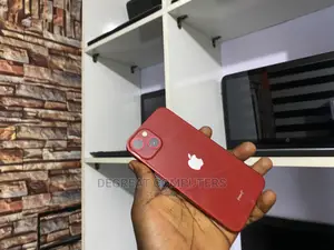 Apple iPhone 13 128 GB Red