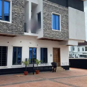 4bdrm Duplex in Orchid Hotel Road, for sale