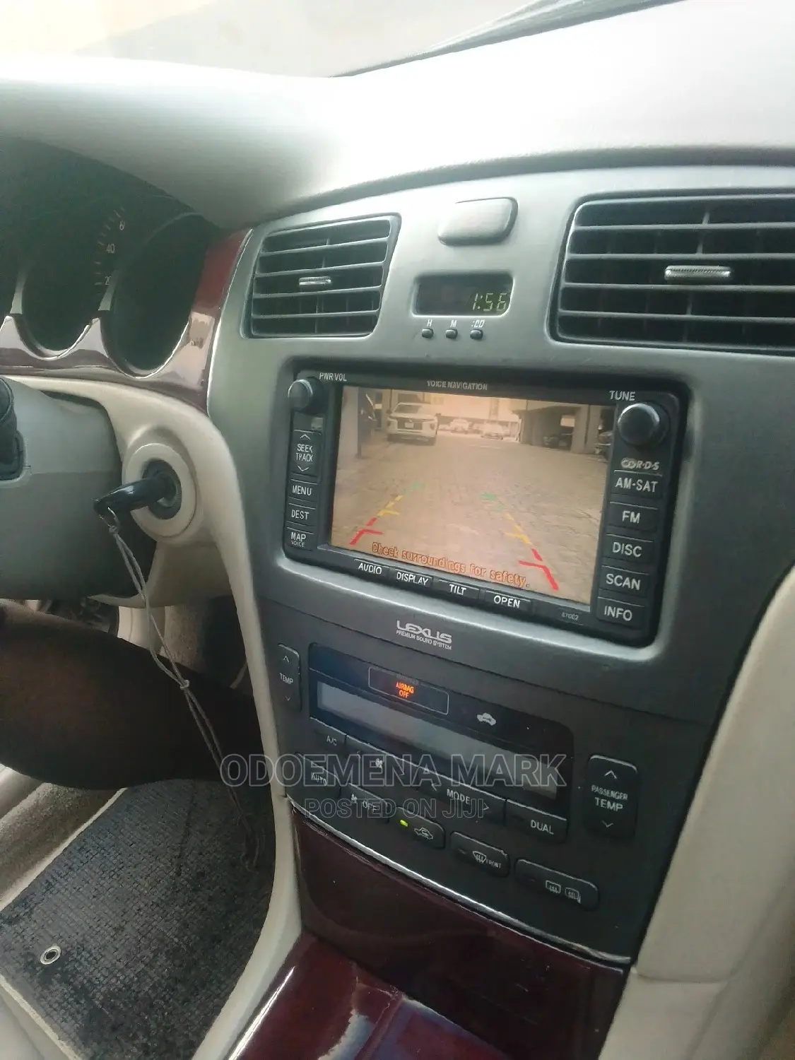 Es 330 Follow Come Navigation System With Reverse Camera