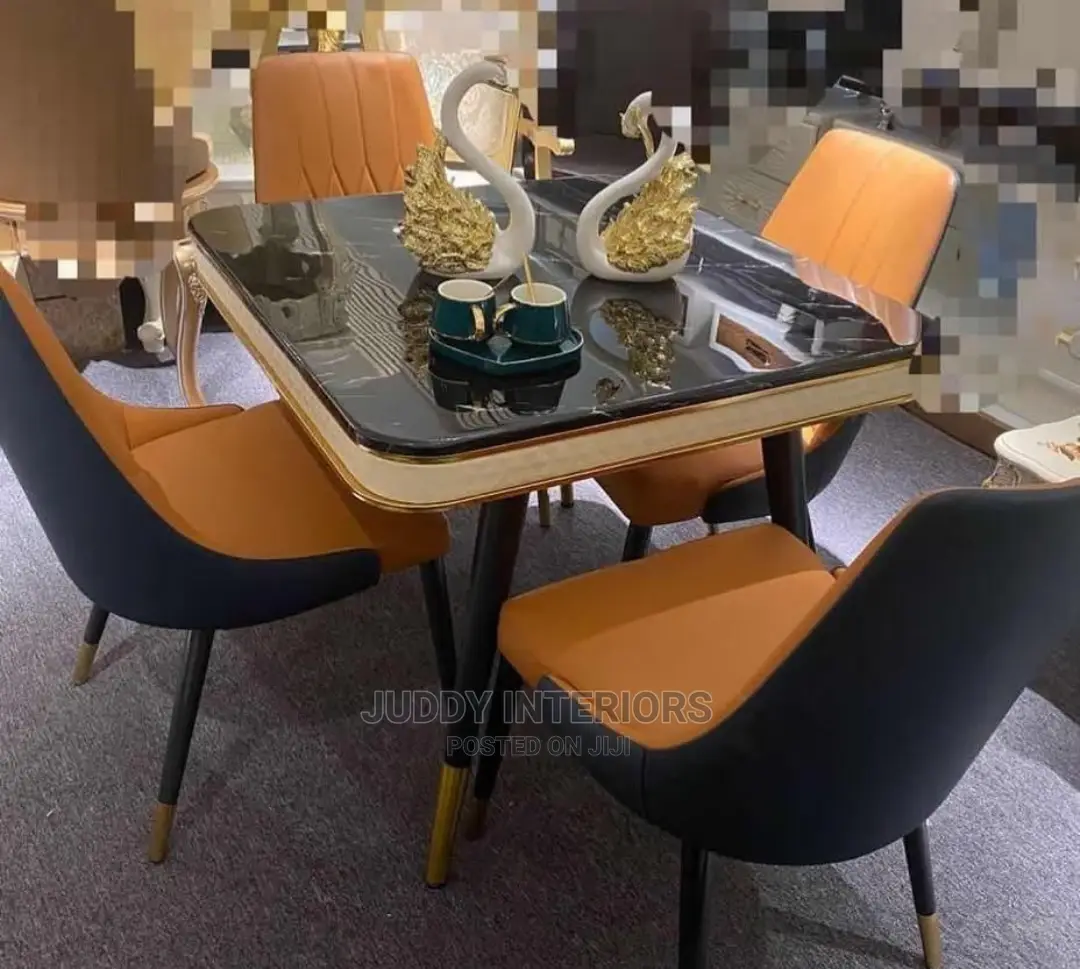 4 Seaters Marble Dining Table