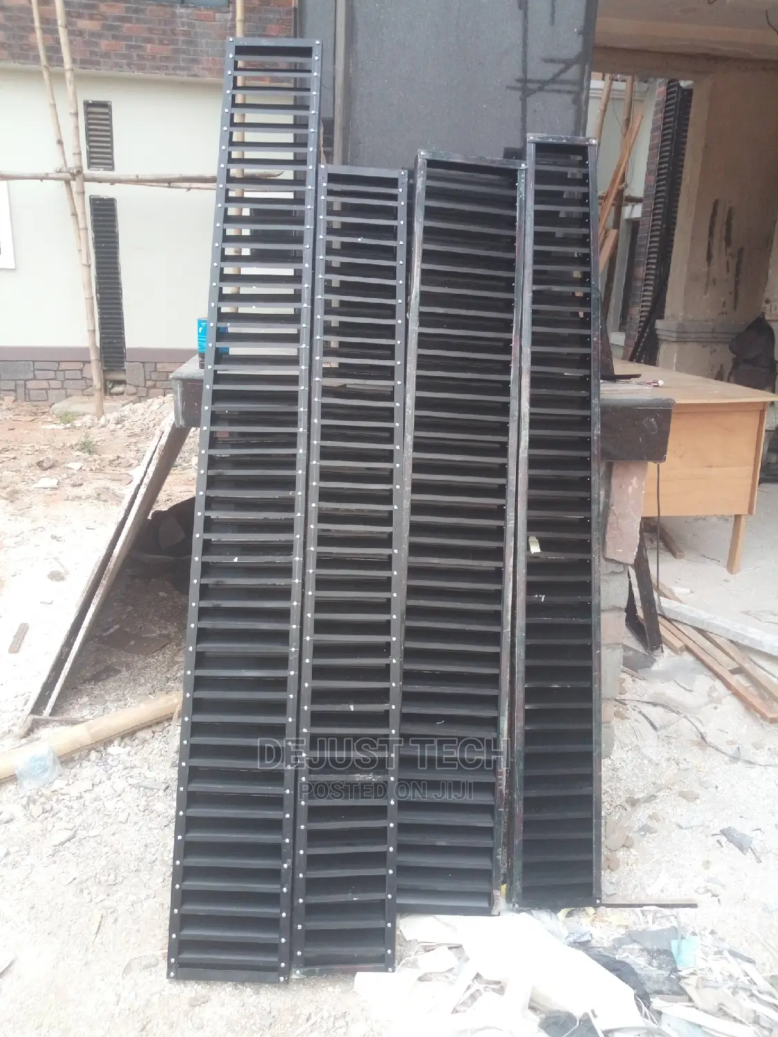 Sunbreaker Aluminum Closet