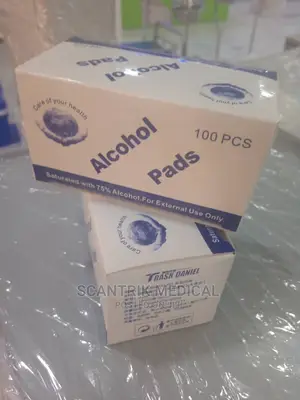 Alcohol Pads for Cleaning Surface