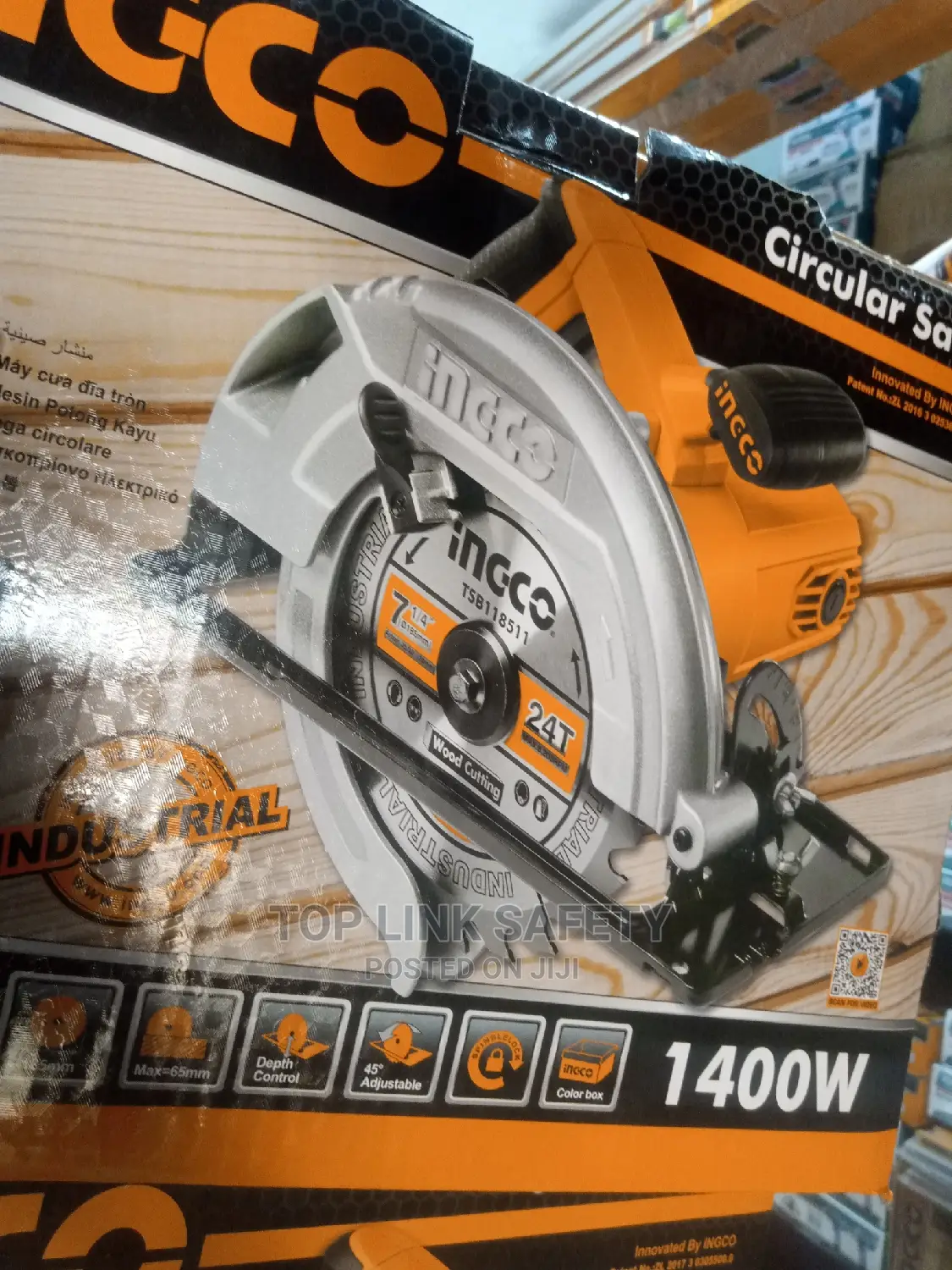 Circular Saw 7" Inches Machine.