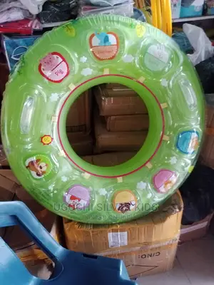 100 Adults Floater