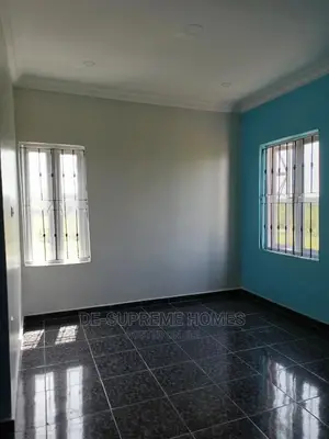 5bdrm Duplex in Beechwood Estate, Bogije for rent